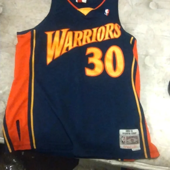 Stepen curry 2009-10 - Picture 1 of 3